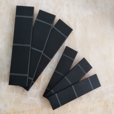 What are the factors affecting the performance of an oil mist filter?